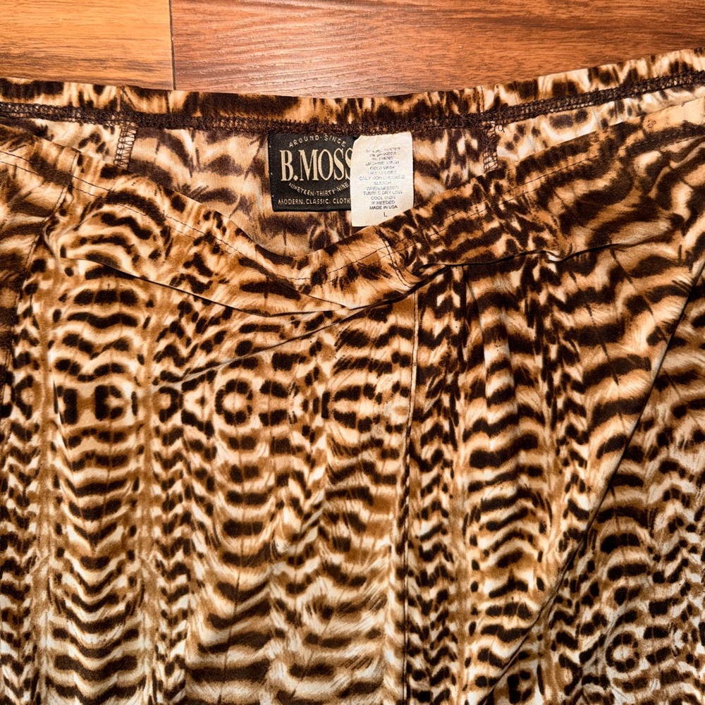 Vintage B.Moss brown cheetah/feather print midi skirt with ruffle trim detail